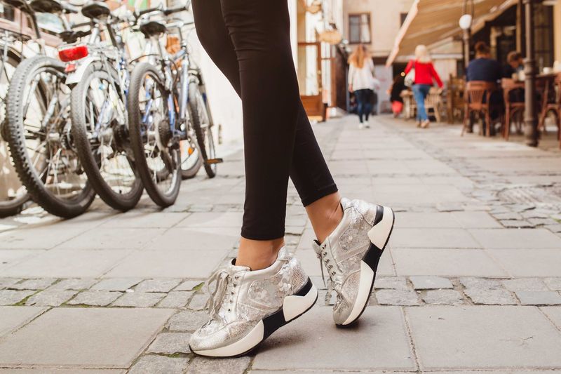 Ballet Flats Are Back: How Moms Are Wearing Them in 2026