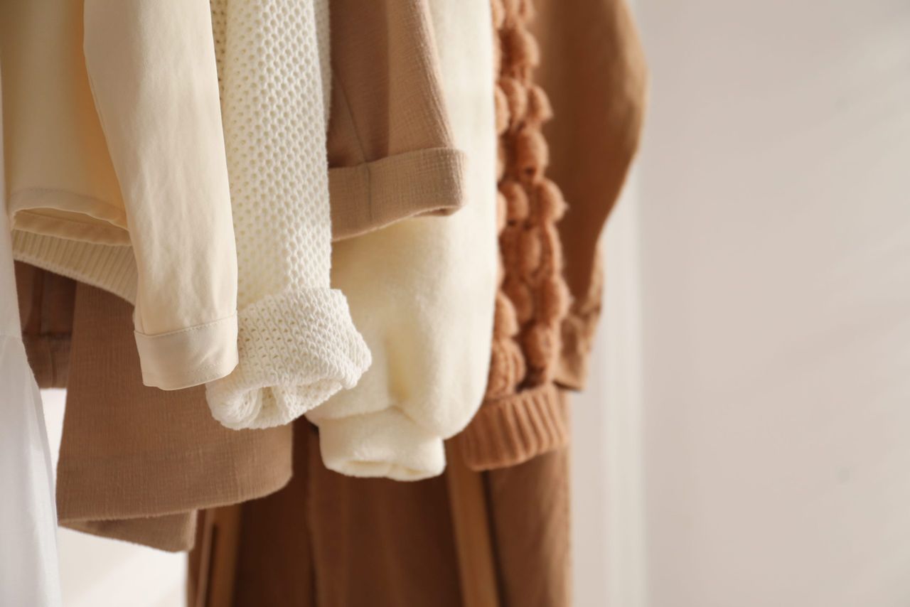 Cargo Pants Outfits for Moms Who Need Actual Pockets