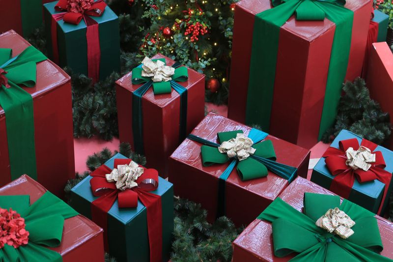 Early Christmas Gift Planning for the Extended Family: Mpix Photo Books, MyHeritage Ancestry, Etsy Personalised and Verm