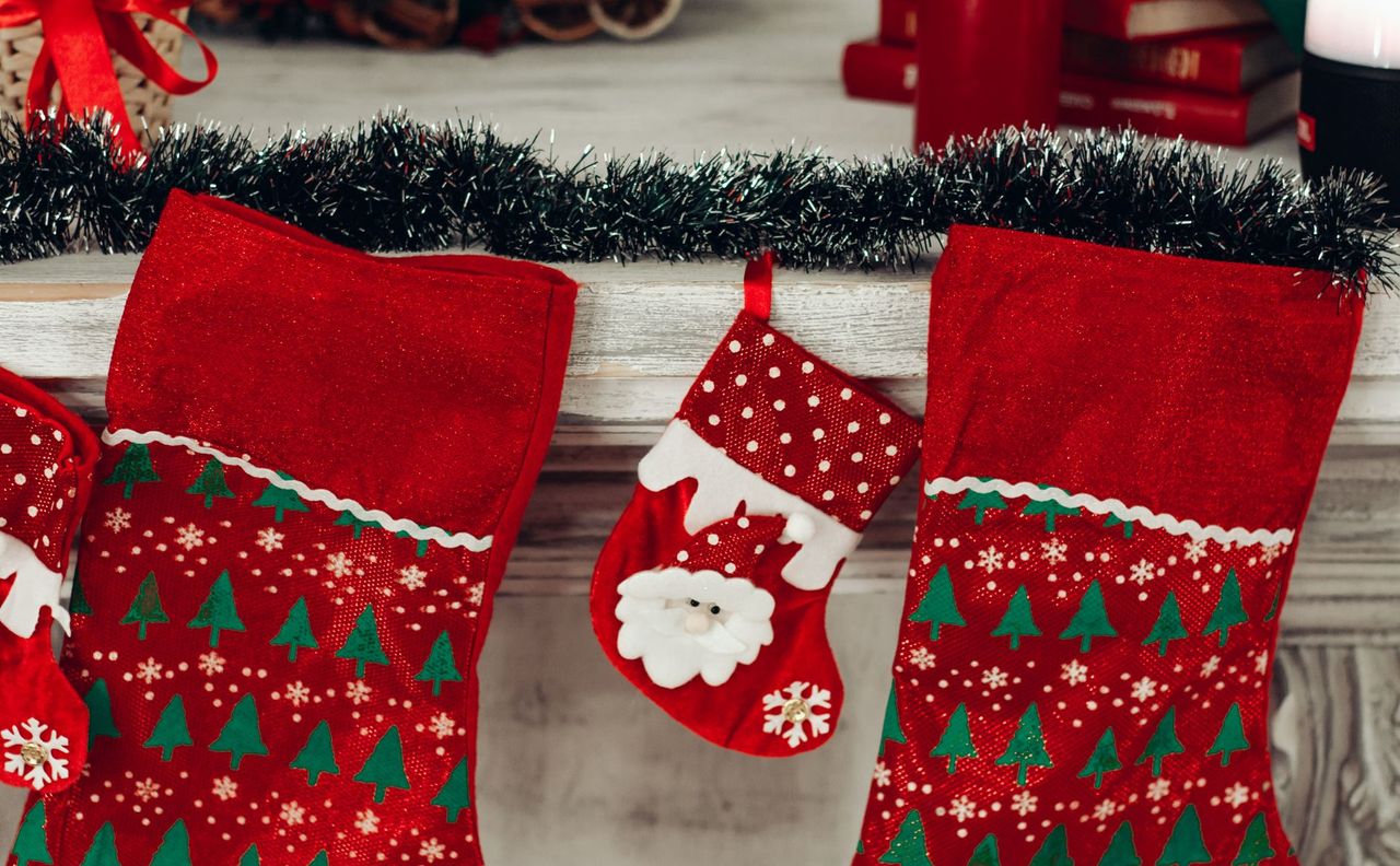 Personalised Christmas Stockings and Advent Calendars for Kids: Etsy Sellers vs High Street, Real Costs and Delivery Win