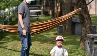 Beach Safety Tips for Moms Traveling with Small Kids