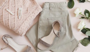 How to Dress Like a Cool Mom in 2026