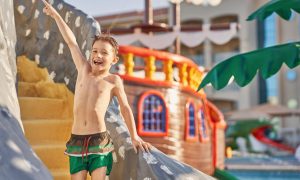 How to Handle a Toddler Meltdown While Traveling