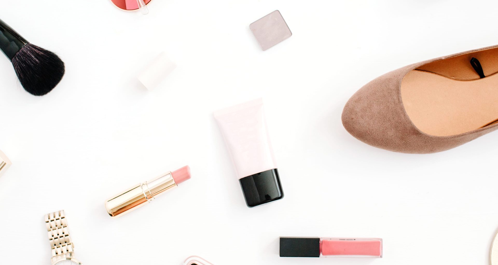 Tote Bags vs. Backpacks: Which Bag Actually Works for Moms